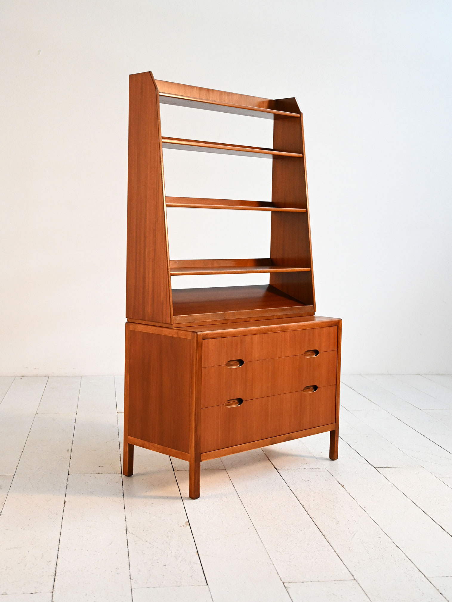 Libreria teak Förenade Möbelfabrikerna Svezia 50s-d Libreria in teak di Förenade Möbelfabrikerna, Svezia, anni '50-d