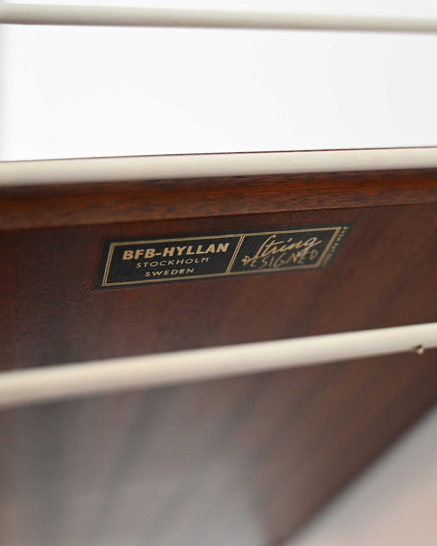 Wall shelf drawer BFB-hyllan String Design 50s-e Wall shelf with drawer produced by BFB-hyllan for String Design, 1950s-e