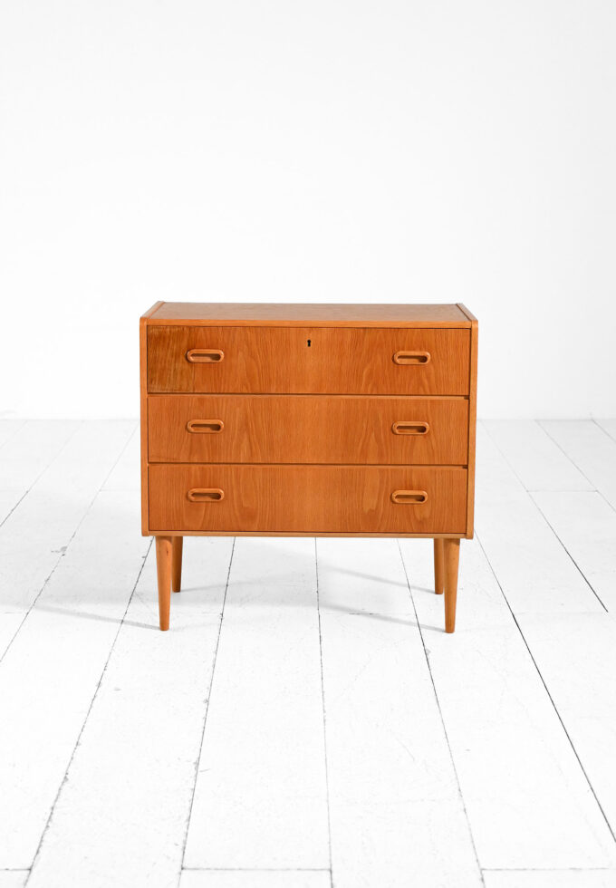 Cassettiera scandinava in rovere, anni ’60-a