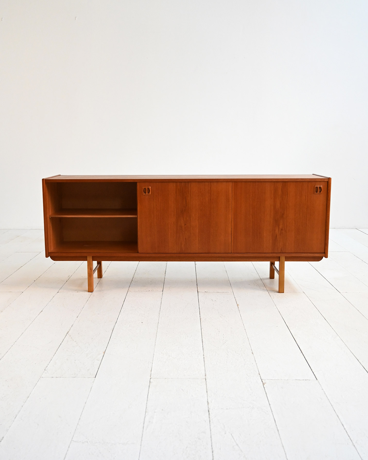 Sideboard modello “Korsör” scandinavo teak 60s-b Sideboard modello “Korsör” scandinavo in teak anni ’60-b