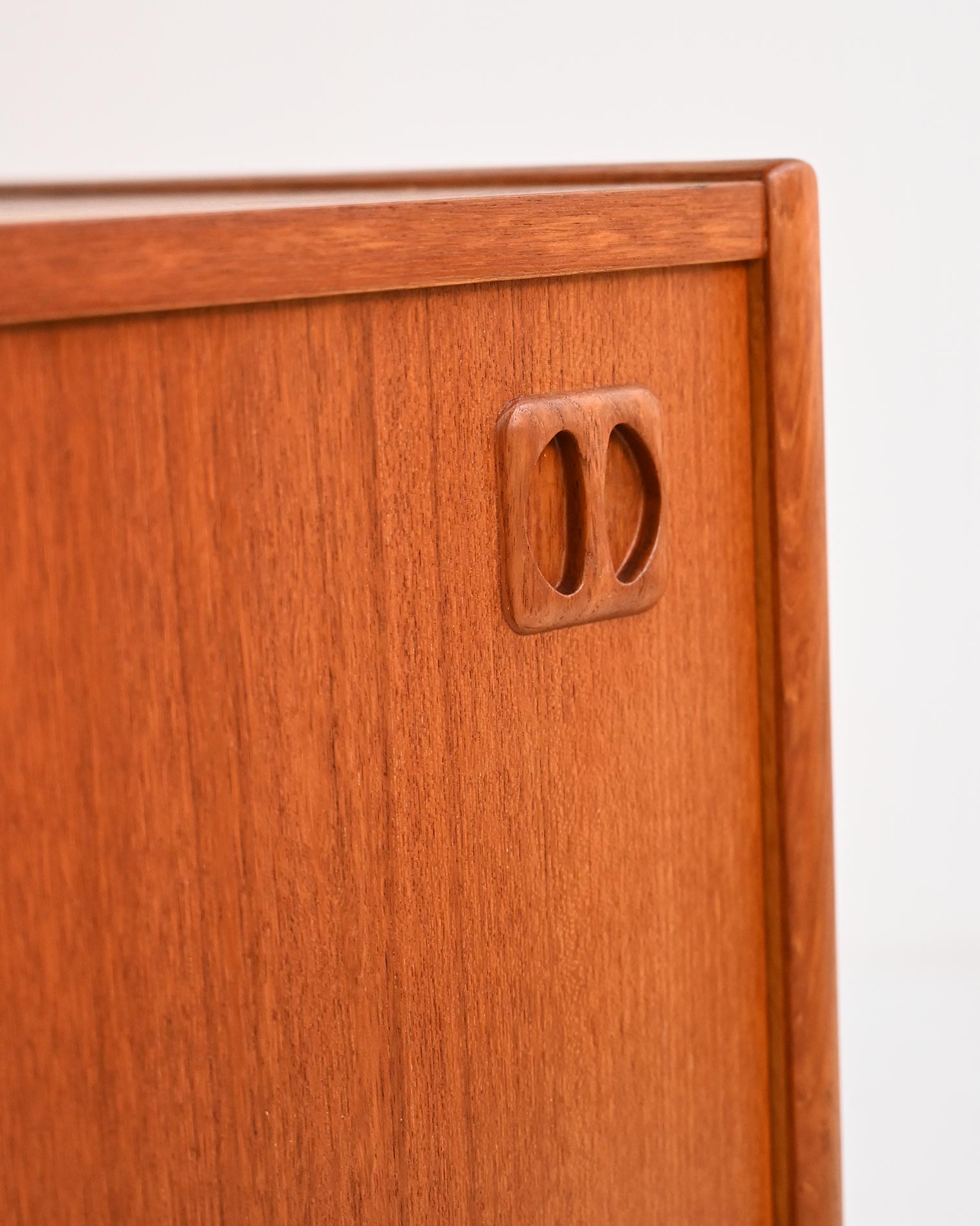 Sideboard modello “Korsör” scandinavo teak 60s-h Sideboard modello “Korsör” scandinavo in teak anni ’60-h