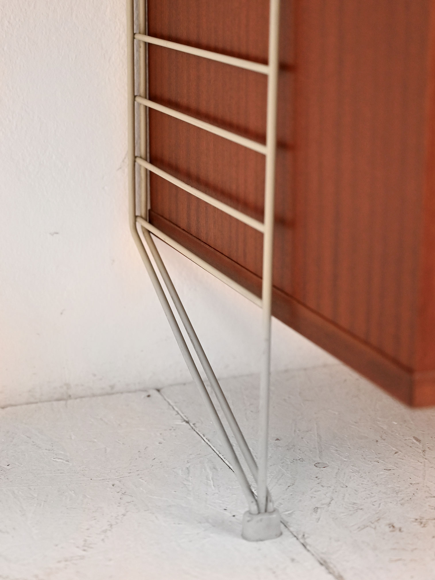 Wall bookcase model "String" Nisse Strinning 50-60s-h Wall-mounted bookcase model "String" by Nisse Strinning 1950s-60s-h