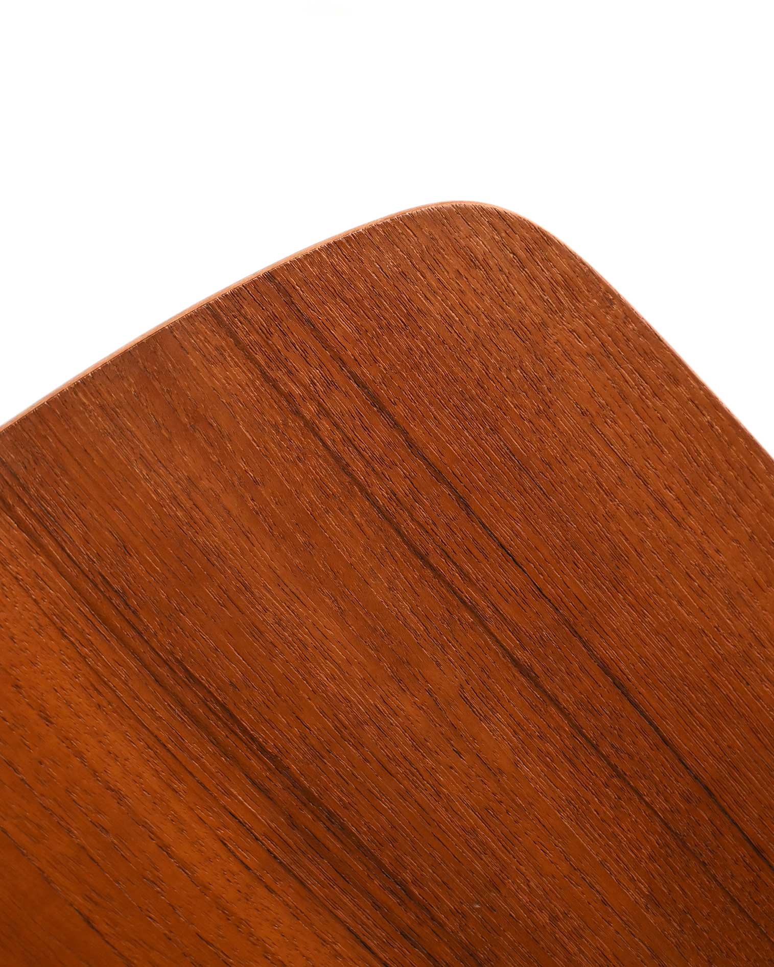 Comodino scandinavo teak linee classiche 60s-h Comodino scandinavo in teak dalle linee classiche, anni ’60-h
