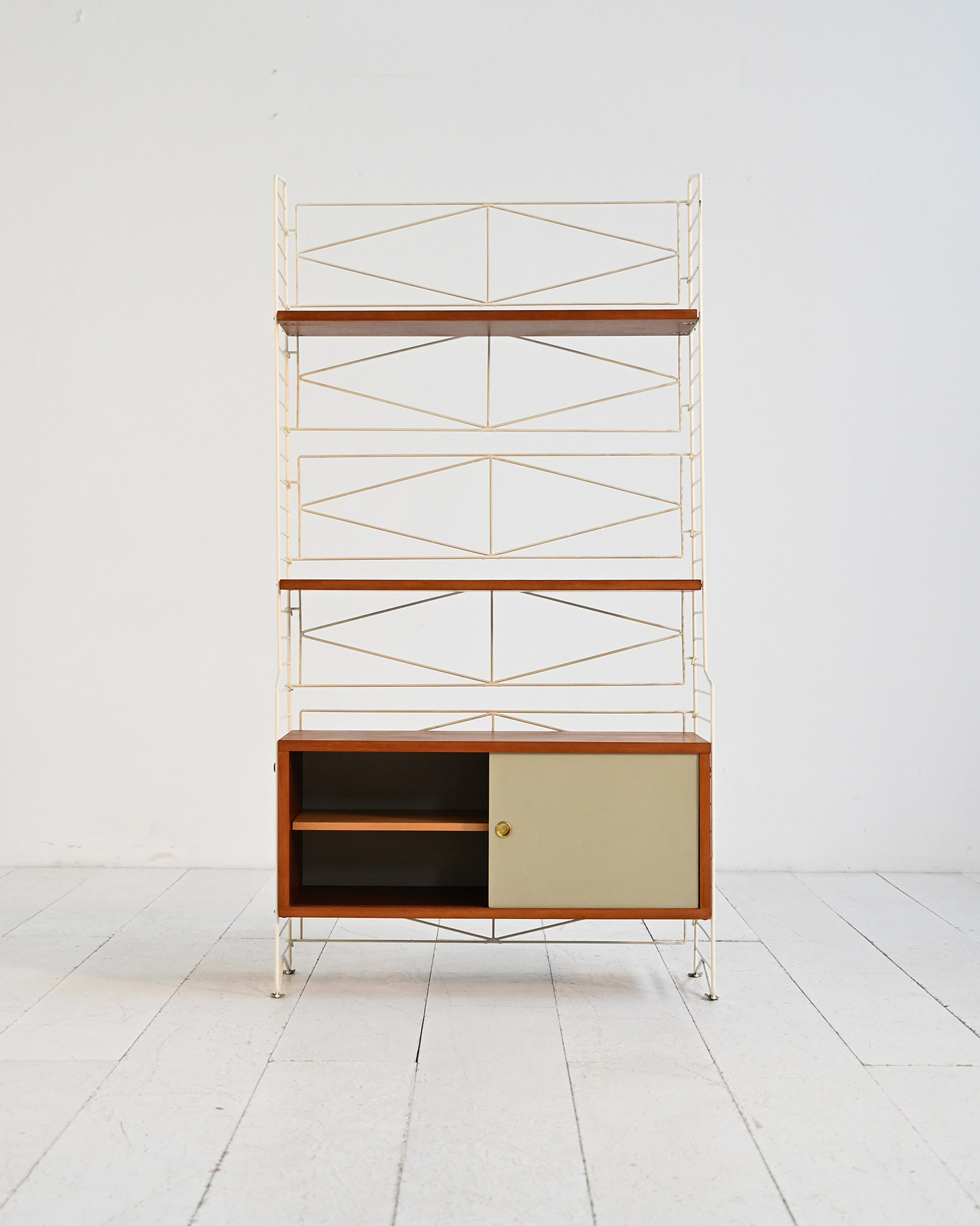 Libreria modulare freestanding stile String 60s-e Libreria modulare freestanding in stile String anni ’60-e
