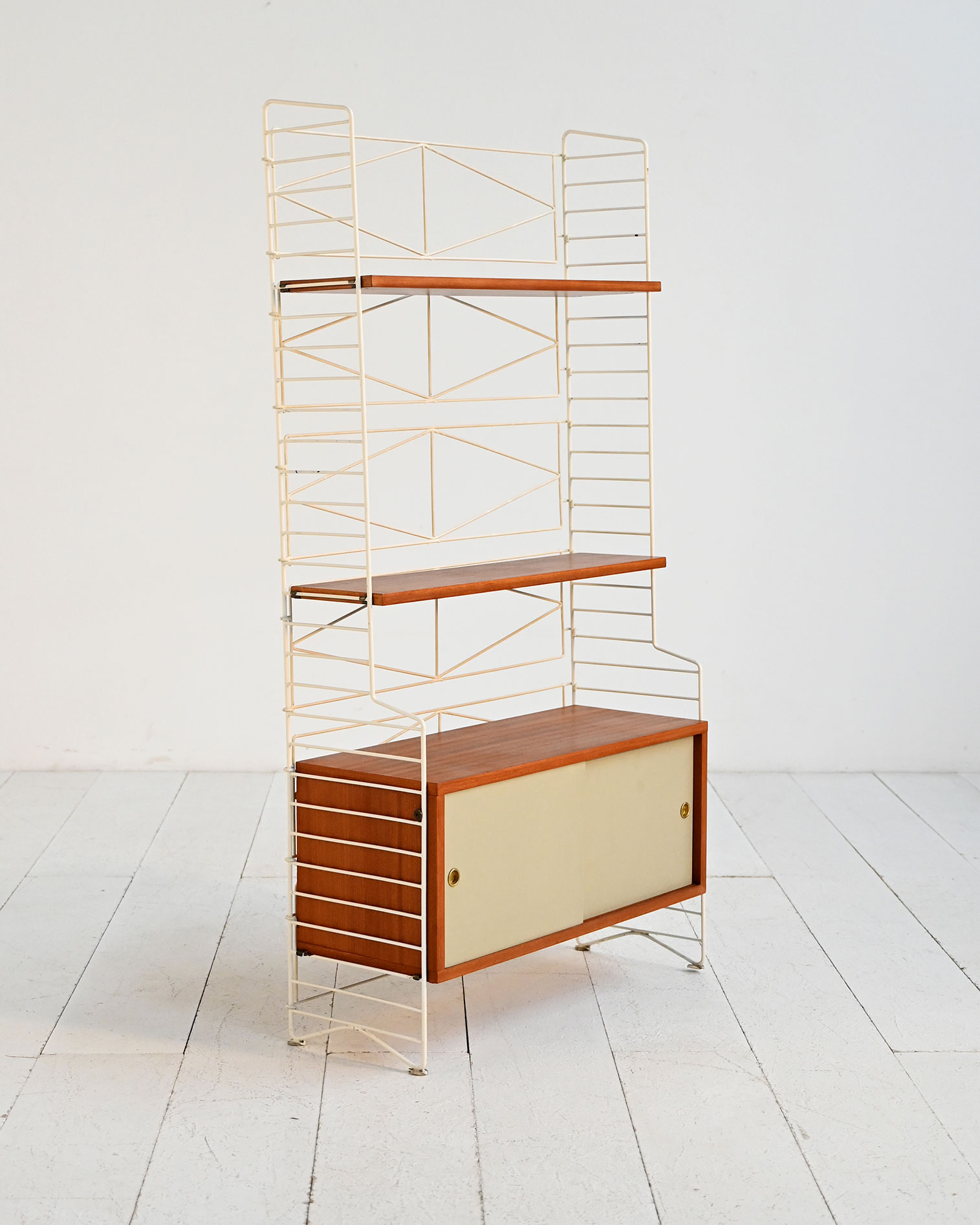Libreria modulare freestanding stile String 60s-i Libreria modulare freestanding in stile String anni ’60-i