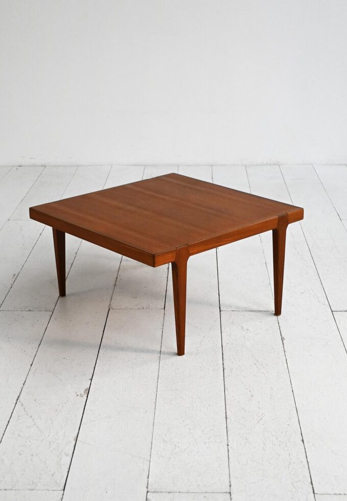 Tavolino Erik Wörtz in teak anni ’60-b