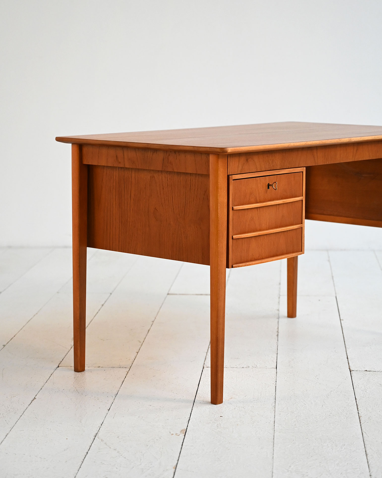 Scrivania ribalta teak 60s-f Scrivania con ribalta in teak anni ’60-f