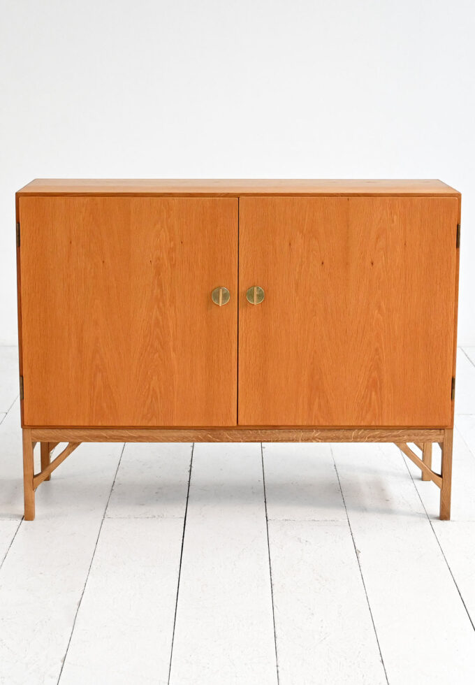 Sideboard “232” di Børge Mogensen per FDB-a