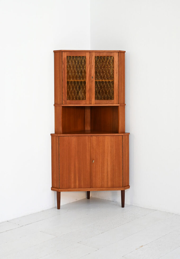 Scandinavian mid-century teak corner cabinet, 1950s-b